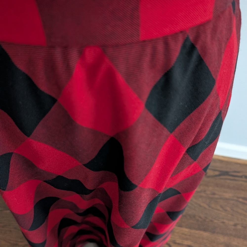 Women's Vintage Talbot's Red Black Aline Maxi Skirt 12 P Buffalo Check USA Wool - Picture 4 of 4